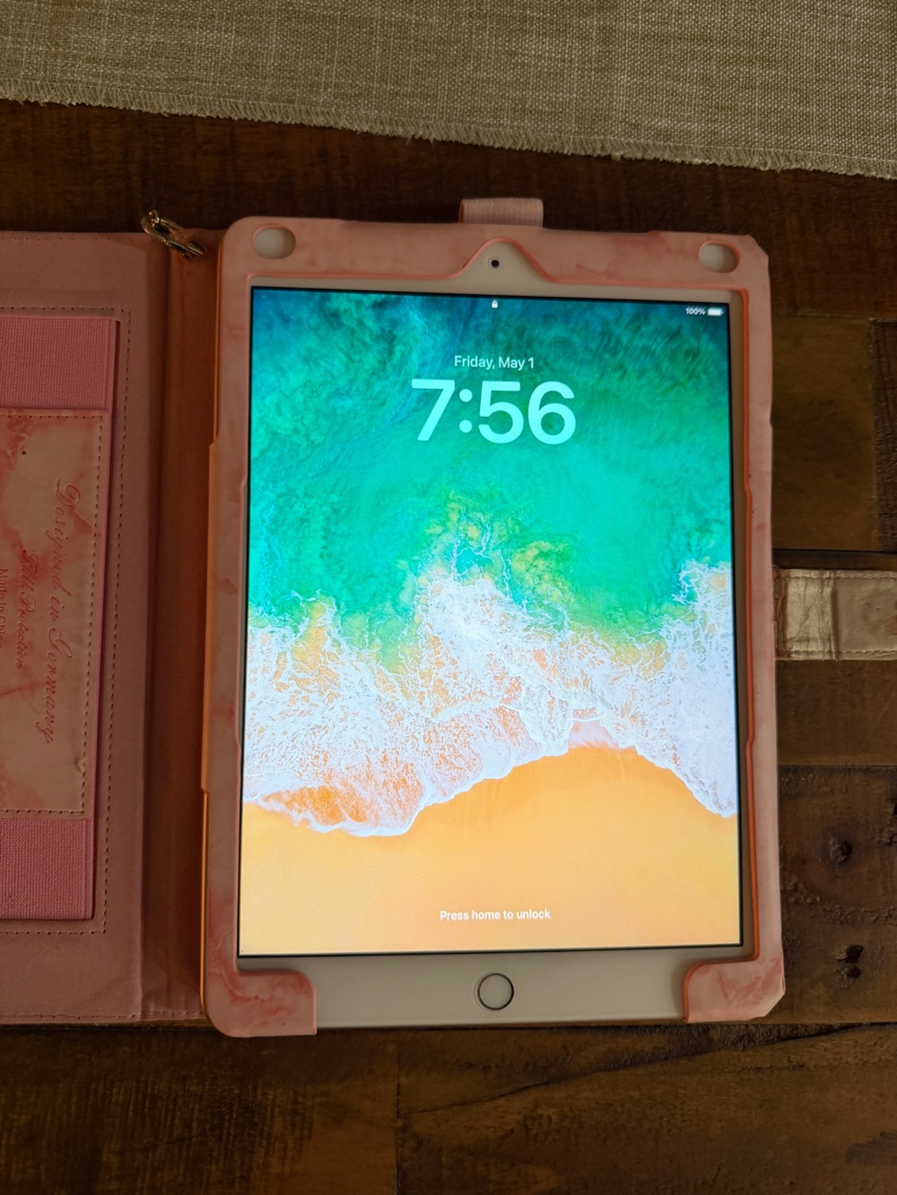 Apple iPad 6th Gen 32GB WiFi & Cellular (unlocked) Rose Gold Like New